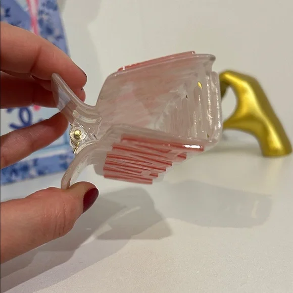 Mama Acrylic Hair Clip - Pink Pearl Letters - Picture 3 of 4